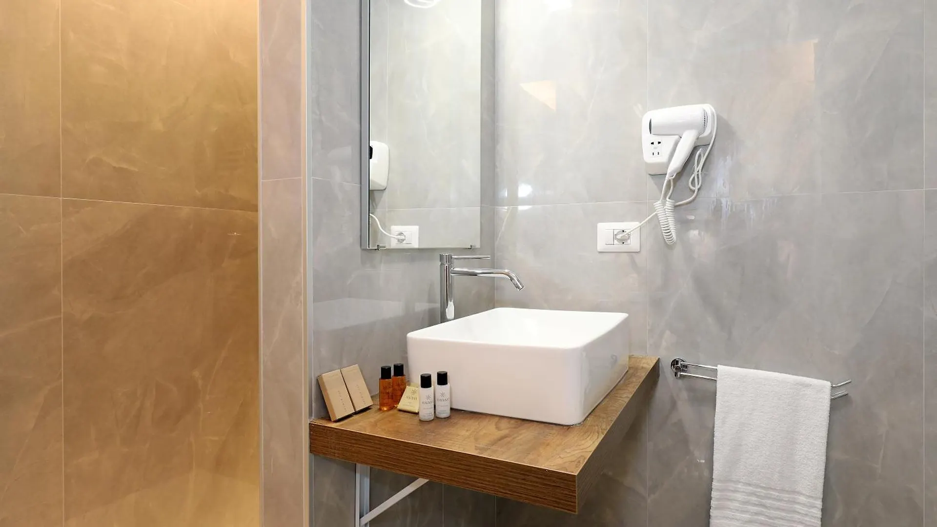 Rome Plaza Suites, Luxury Collection